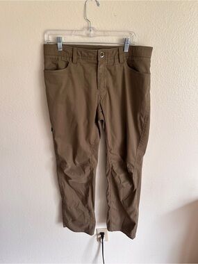Under Armour Men's Tan Stretch Chinos